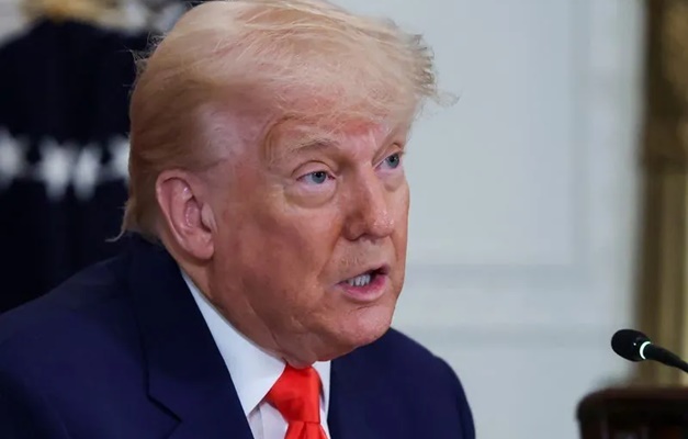 Trump diz que Putin enlouqueceu após ataque contra Ucrânia no domingo (25/5)