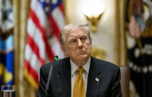 Trump exige que controladores de tráfego aéreo voltem a trabalho sob ameaça de corte salarial