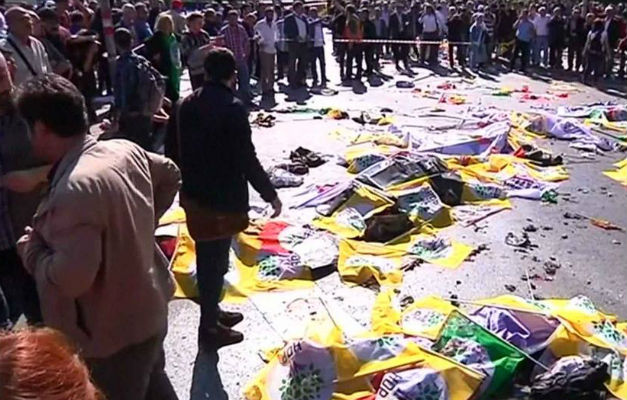 Turquia: Duas explosões matam mais de 30 pessoas