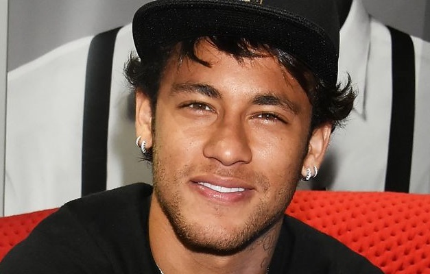 TV crava acerto de Neymar com PSG; Barcelona não confirma