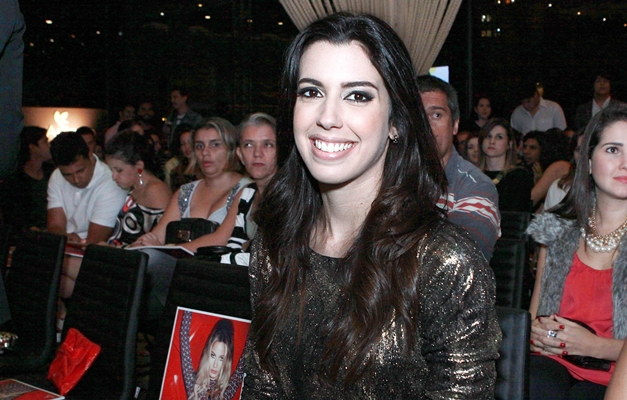 Blogueira Camila Coutinho fala da rotina da profissão