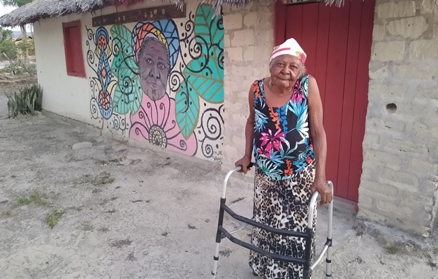 UEG entrega título de Doutora Honoris Causa a líder Kalunga em Monte Alegre