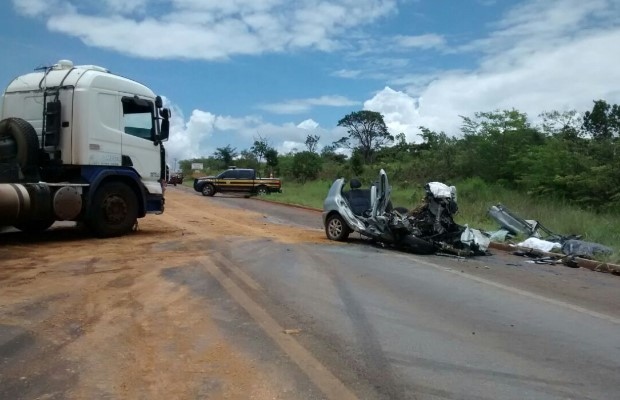 Um homem e quatro crianças morrem em acidente na cidade de Cocalzinho (GO)