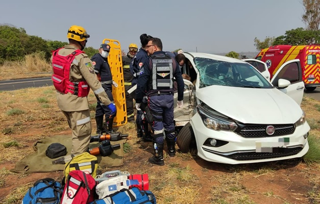 Uma pessoa morre e cinco ficam feridas em acidente em Marzagão