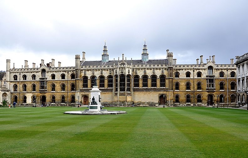 Universidades britânicas recebem inscrições de estudantes brasileiros