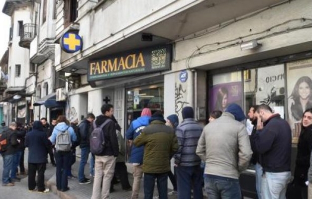Uruguai começa venda de maconha em farmácias