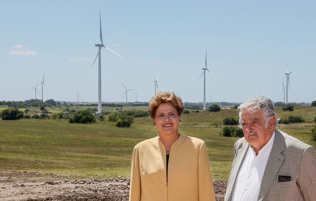 Uruguai e Brasil inauguram parque eólico construído em parceria