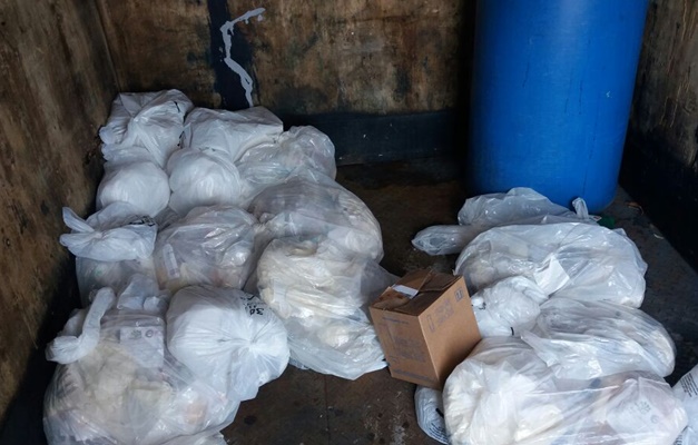 Veículo que carregava lixo hospitalar ilegalmente é apreendido em Rio Verde 
