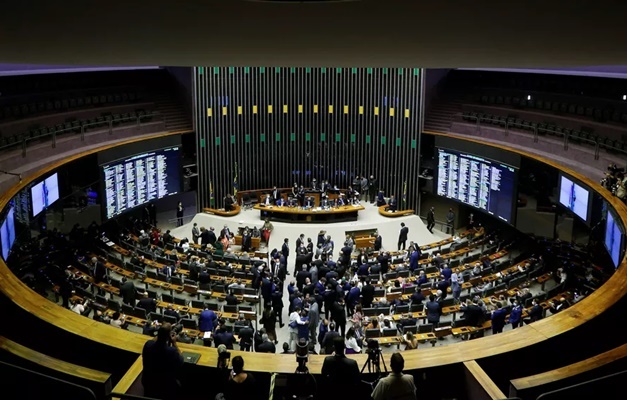 Veja como governo e oposição reagiram às votações sobre IOF e aumento de deputados