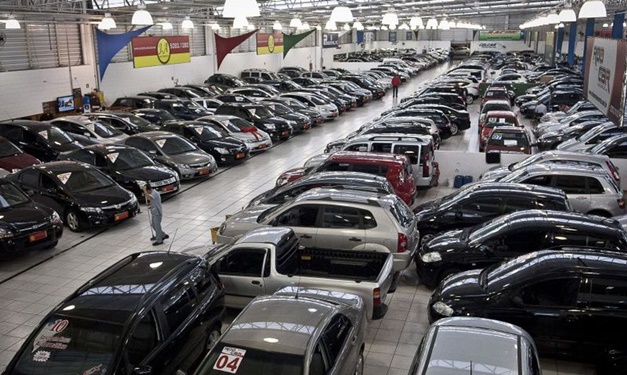 Vendas de veículos no Brasil caem 38,5% em janeiro, aponta Anfavea