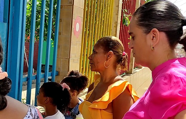 Vereadora Kátia cobra solução para falta de professores em Cmeis de Goiânia