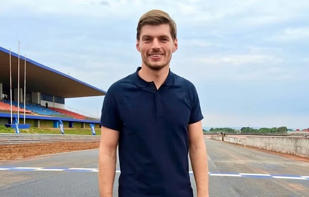 Verstappen exalta autódromo de Brasília em visita com Nelson Piquet