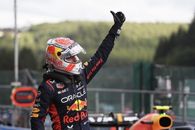 Verstappen supera chuva e vence corrida sprint no GP da Bélgica