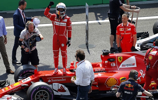 Vettel supera Verstappen e conquista a pole no México; Hamilton larga em 3º