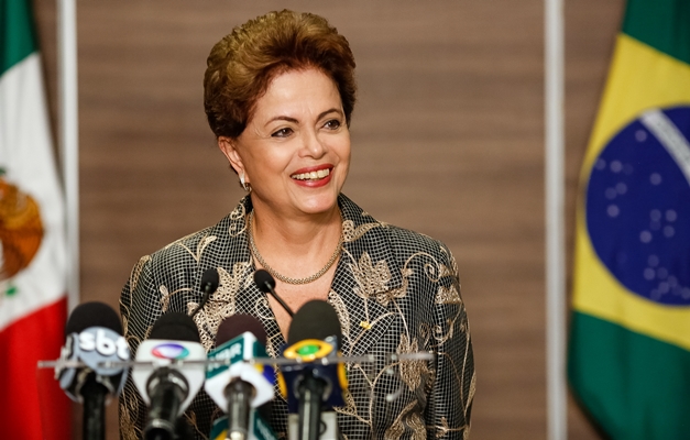 Vida fica 'muito ruim' sem caipirinha, diz Dilma