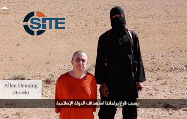 Vídeo do Estado Islâmico mostra decapitação de britânico