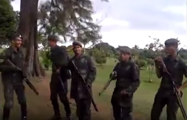 Vídeo mostra soldados dançando funk com armas engatilhadas em Brasília
