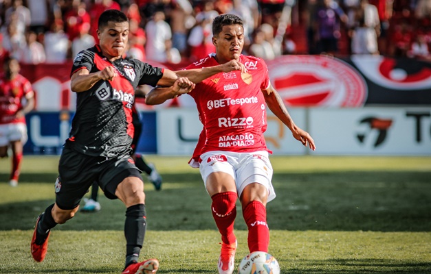 Vila Nova e Atlético-GO jogam final inédita do Goianão neste domingo (31/3)