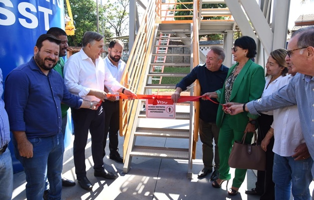 Vilmar Mariano e Sandro Mabel inauguram centro de treinamento em Aparecida