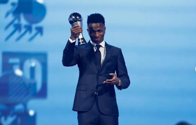 Vini Jr. é eleito o melhor jogador do mundo pela Fifa