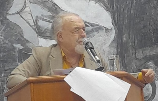 Vinicius de Moraes mostrou como a arte pode unir pessoas e culturas