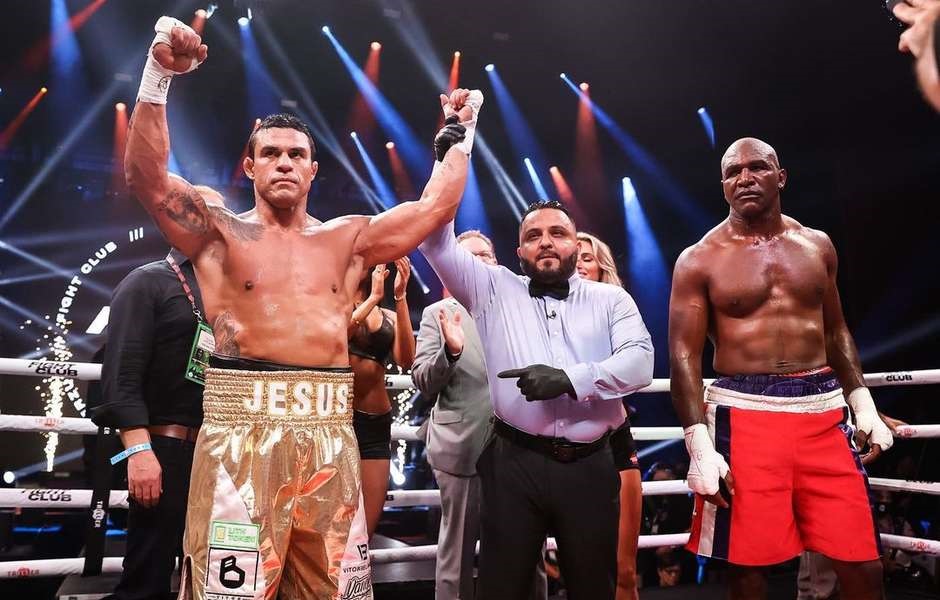 Vitor Belfort e Anderson Silva vencem Evander Holyfield e Tito Ortiz por nocaute
