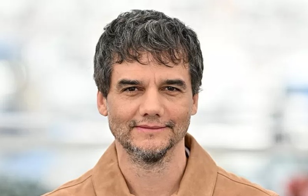 Wagner Moura se pronuncia em vídeo após ganhar prêmio e explica ausência em Cannes