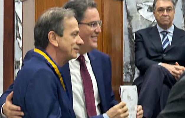 Waldemar Naves assume cadeira no Instituto Histórico e Geográfico de Goiás