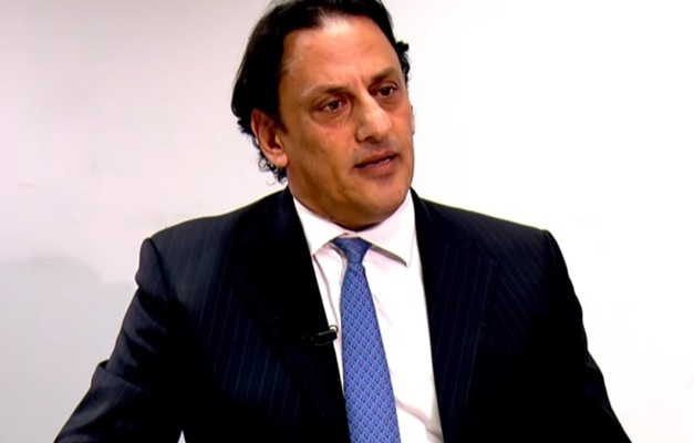 Wassef diz que comprou Rolex com próprio dinheiro e fez favor à União