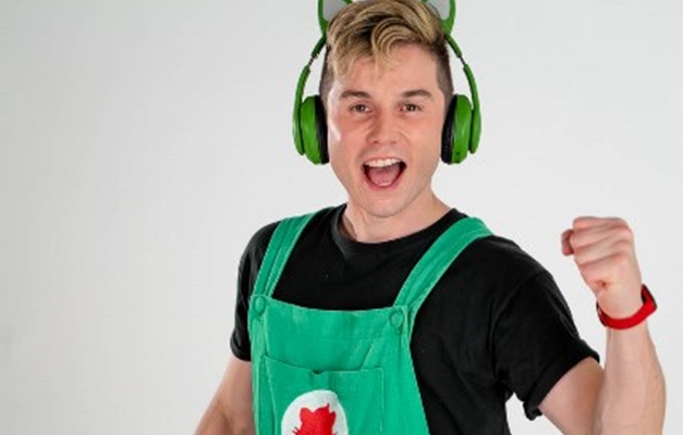 Youtuber Gato Galáctico se apresenta em Goiânia