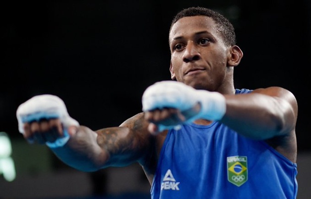Yuri Falcão derrota campeão olímpico e vai à final no Mundial de Boxe de Liverpool
