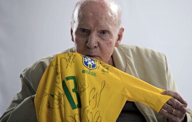 Zagallo é internado no Rio de Janeiro para tratar infecção urinária