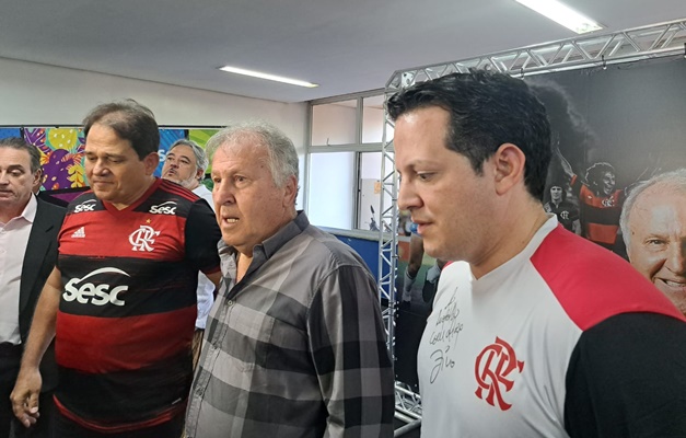 Zico destaca poder transformador do esporte durante palestra em Goiânia